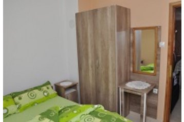 Šeiminis pensionas Karin Gornji 8